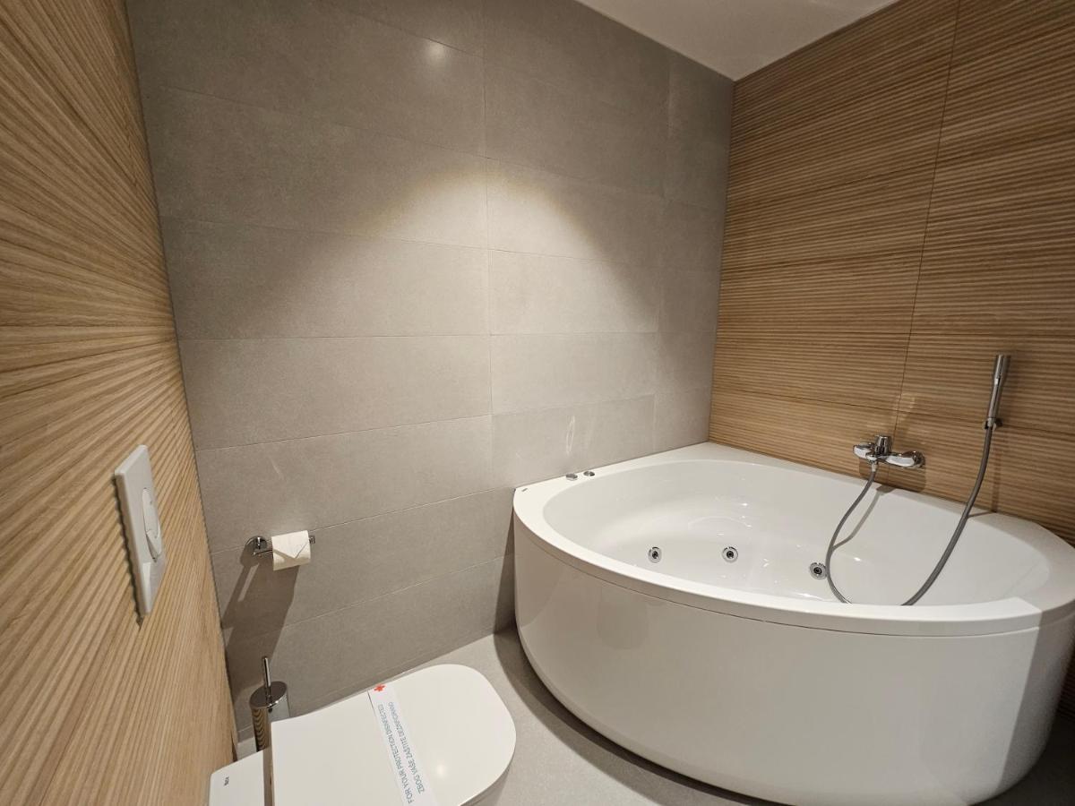 Hotel Etna Gracanica  Luaran gambar